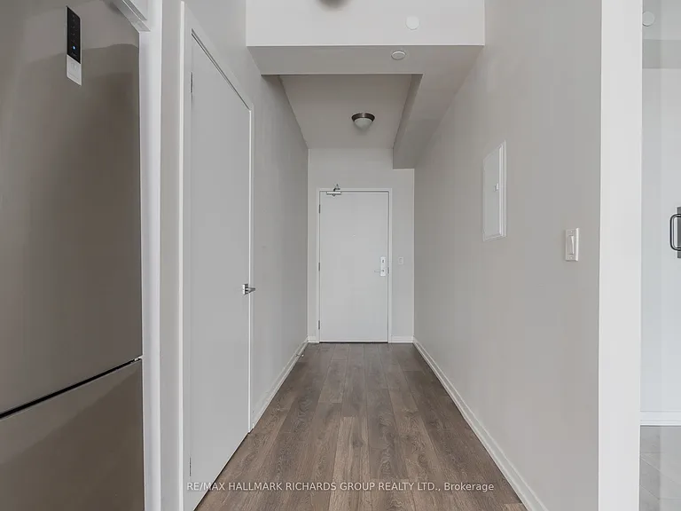 49 E Liberty St #1108 — Photo 2