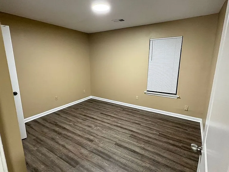 3323 Vineyard Haven Pl — Photo 6