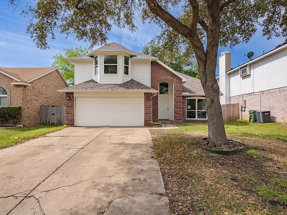 2318 Bennington Dr