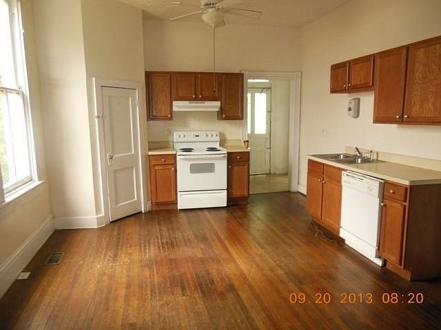 1st image of 7 Poe St