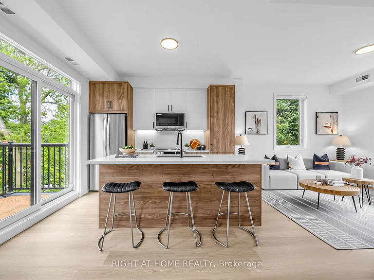 1416 Islington Ave #B — Photo 2
