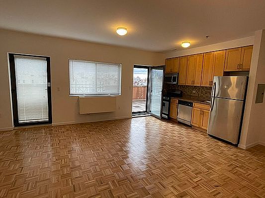 3rd image of 31-72 30th St