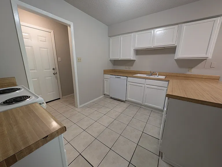 5312 Hastings Dr — Photo 4