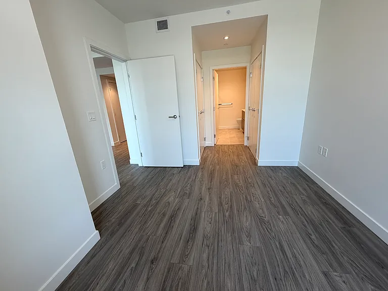 755 Harbourside Dr #714 — Photo 13