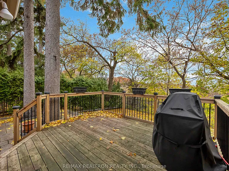 12 Donwoods Dr — Photo 41