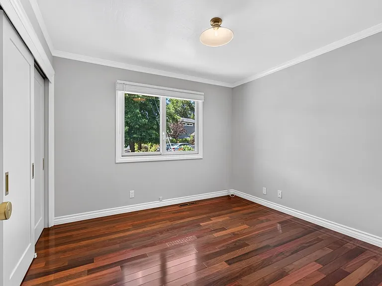 1912 Hannibal Dr — Photo 29