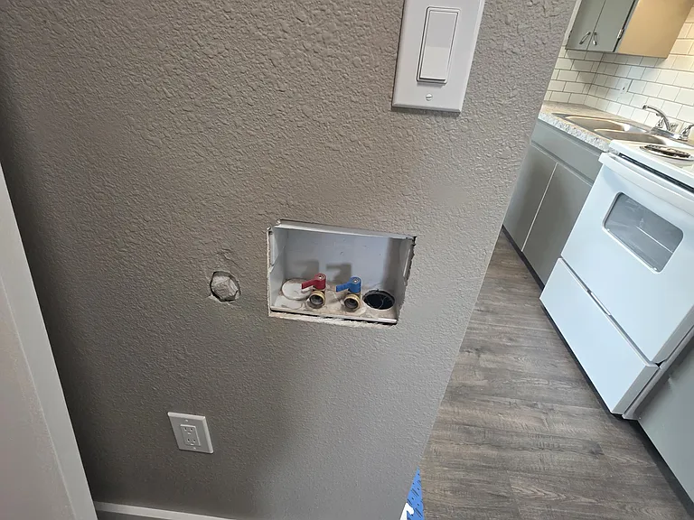 308 E Ticknor St #2 — Photo 9
