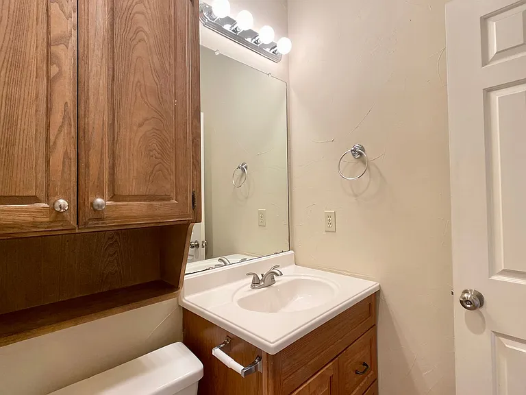 914 W 26th St #101 — Photo 12
