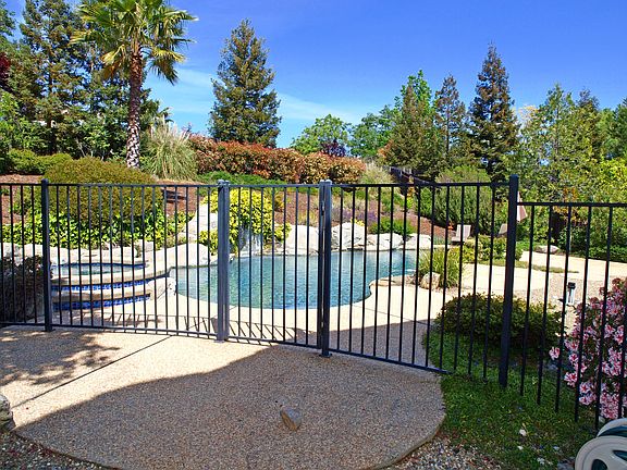 4th image of 3703 Almaden Ct