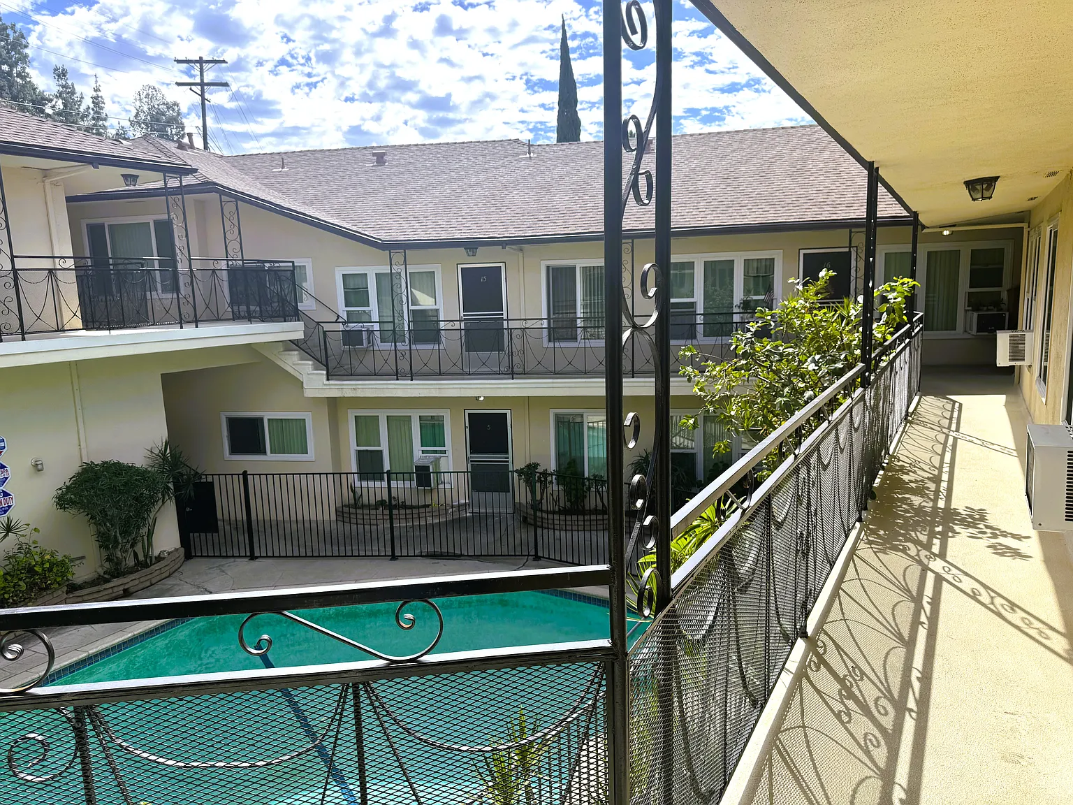 1 bed, 590 sqft, $1,800 — Photo 2