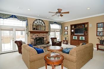 5th image of 3061 Saratoga Ln