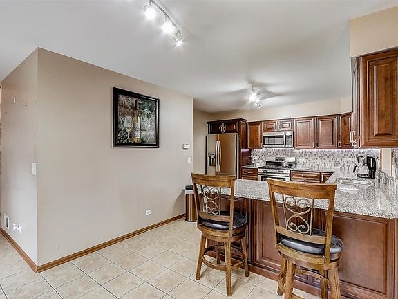 5th image of 1393 Laurel Oaks Dr