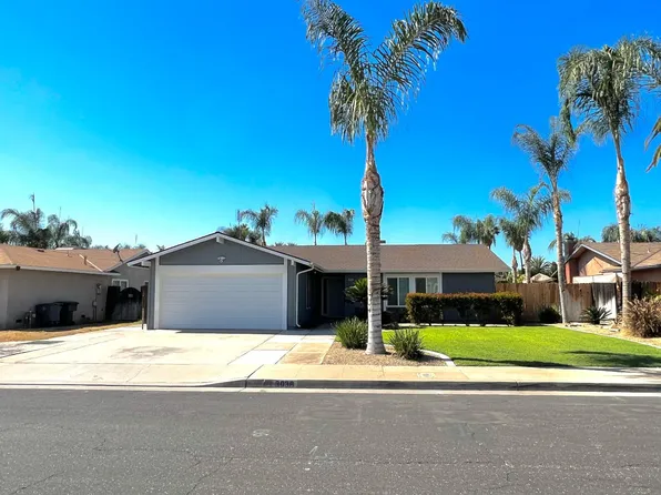 3038 Sylmar Ave, Clovis, CA 93612