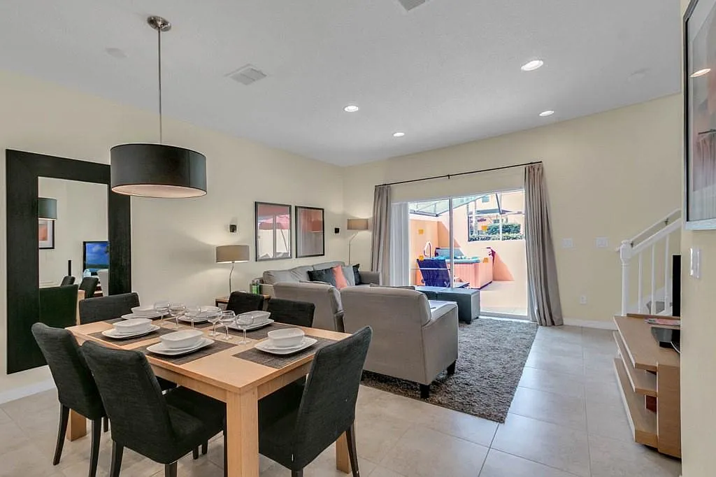 2 bed, 2.5 bath, 1161 sqft, $1,980 — Photo 1