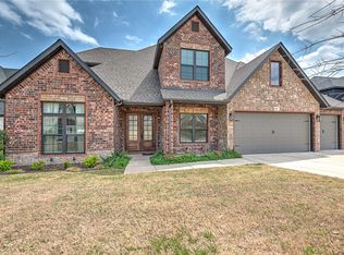 600 NE Saddle Ridge Rd, Bentonville, AR 72712