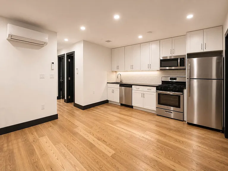 753 Putnam Ave #1 — Photo 7