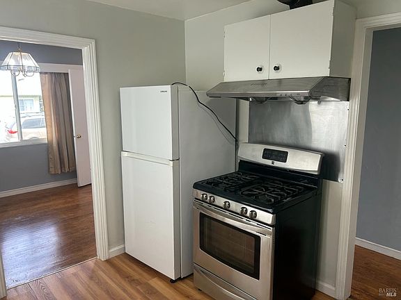 5th image of 614 Sheldon Avenue