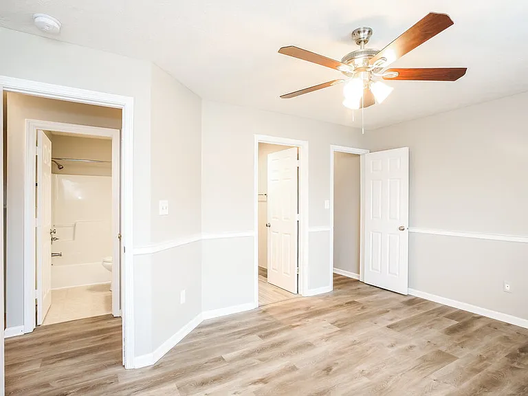 4087 Fairoaks Dr — Photo 11