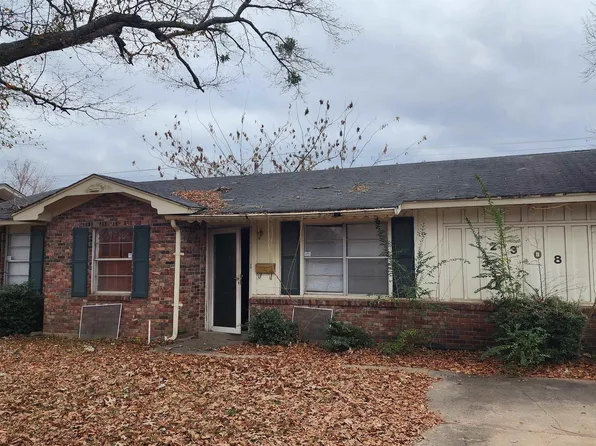 2308 Belmoor Dr, Pine Bluff, AR 71601