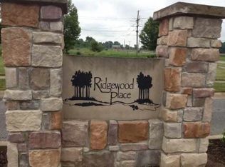 834 Ridgeview Dr, Goshen, IN 46526