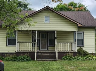 605 N Elm St, Sesser, IL 62884