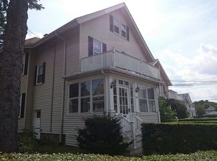 570 Weld St, West Roxbury, MA 02132