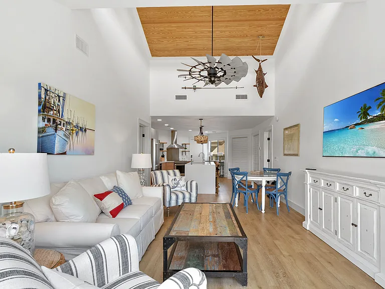 297 Moss Oak Cir — Photo 1