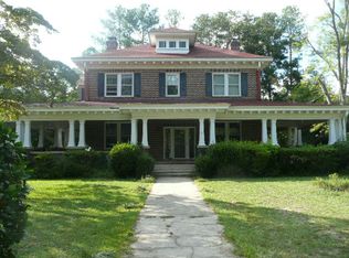 690 Hampton St, Elloree, SC 29047