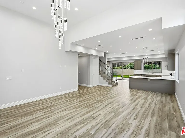 6717 Sunnyslope Ave — Photo 13