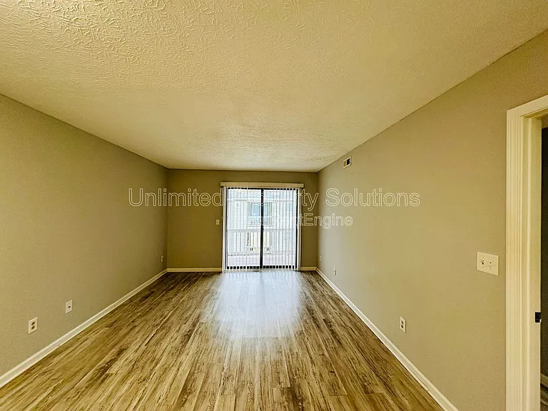 207 Sunn Aire Ct #C — Photo 6