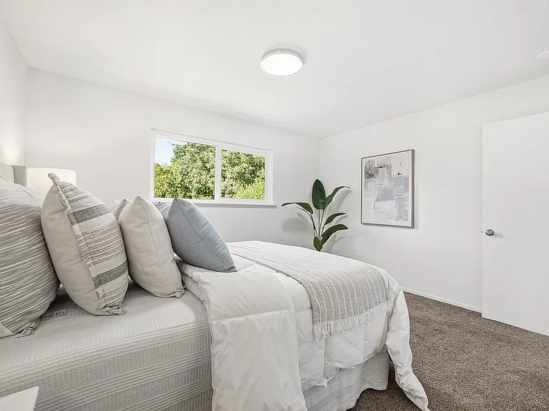 3967 Bismarck Dr — Photo 13