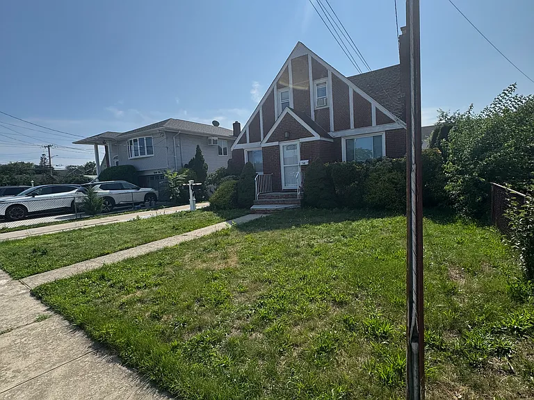 Davison Plz — Photo 47