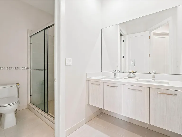 5080 NW 84th Ave — Photo 13