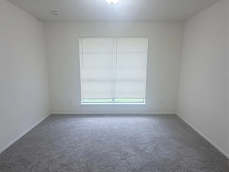 8119 Knightwood Forest Dr — Photo 21