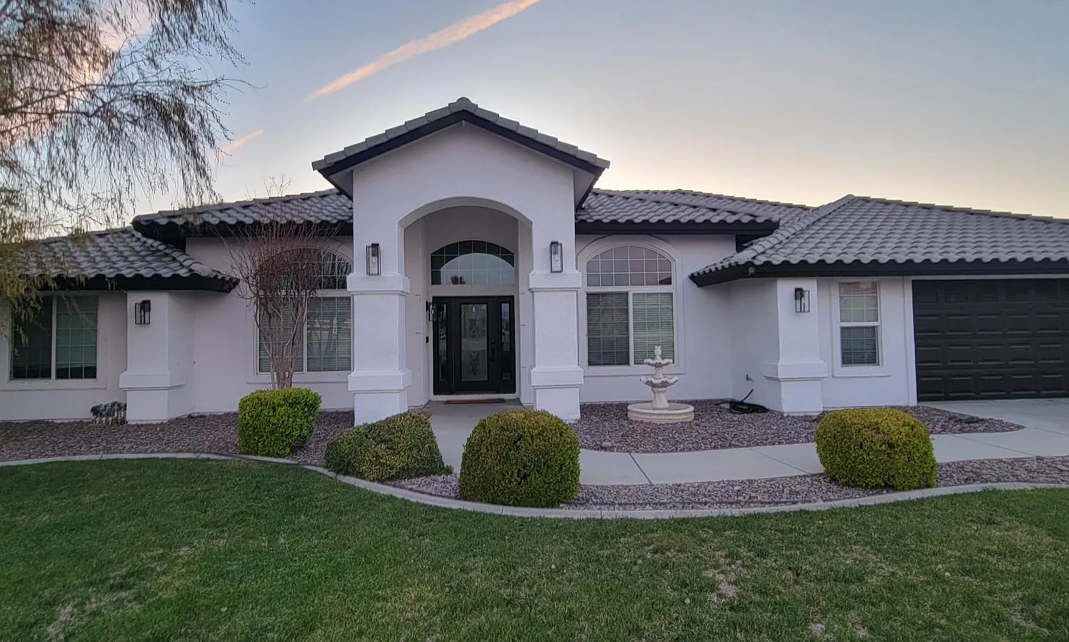 4 bed, 2.5 bath, 2879 sqft, $4,500 — Photo 3