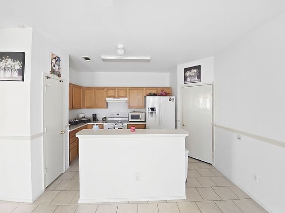 4th image of 3309 Welch Ln