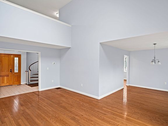 4th image of 20 Blacksmith Way