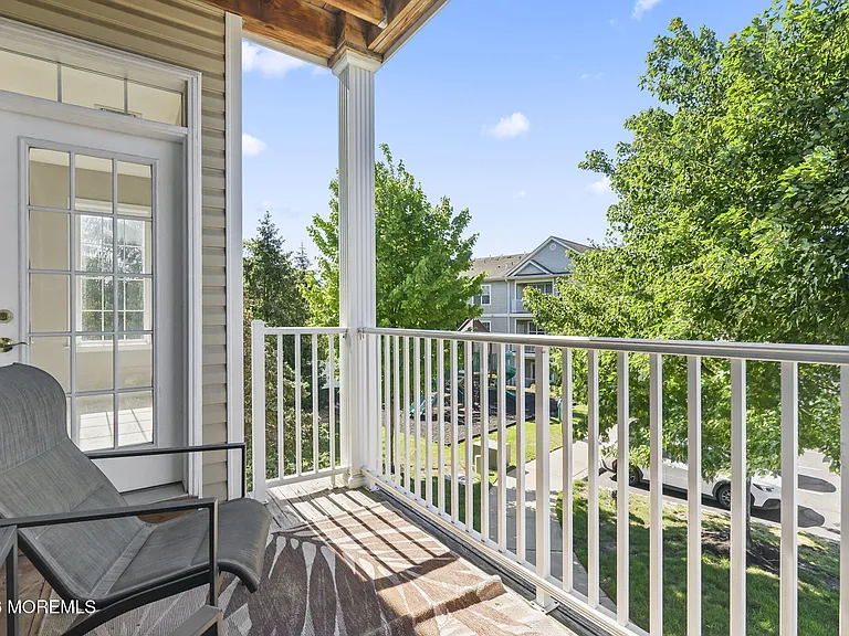 327 Mill Pond Way — Photo 1