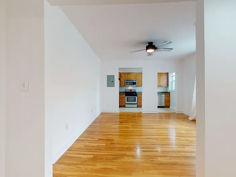 2824 12th St NE #203 — Photo 7