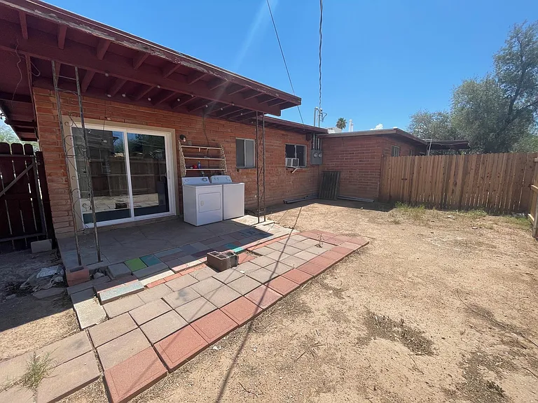 4110 E Glenn St — Photo 12
