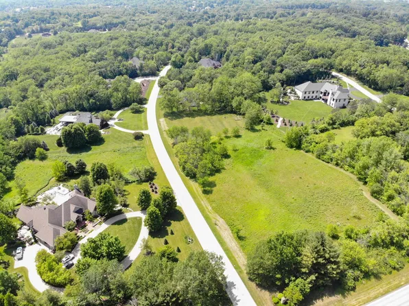 1750 Hidden Creek Ln, Belvidere, IL 61008