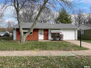 5808 N Frostwood Pkwy, Peoria, IL