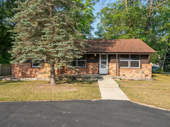 4878 S Straits Hwy, Indian River, MI 49749