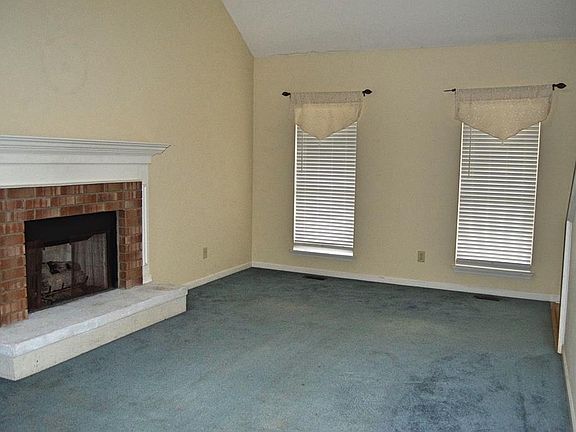 2nd image of 4181 Bridlewood Trl