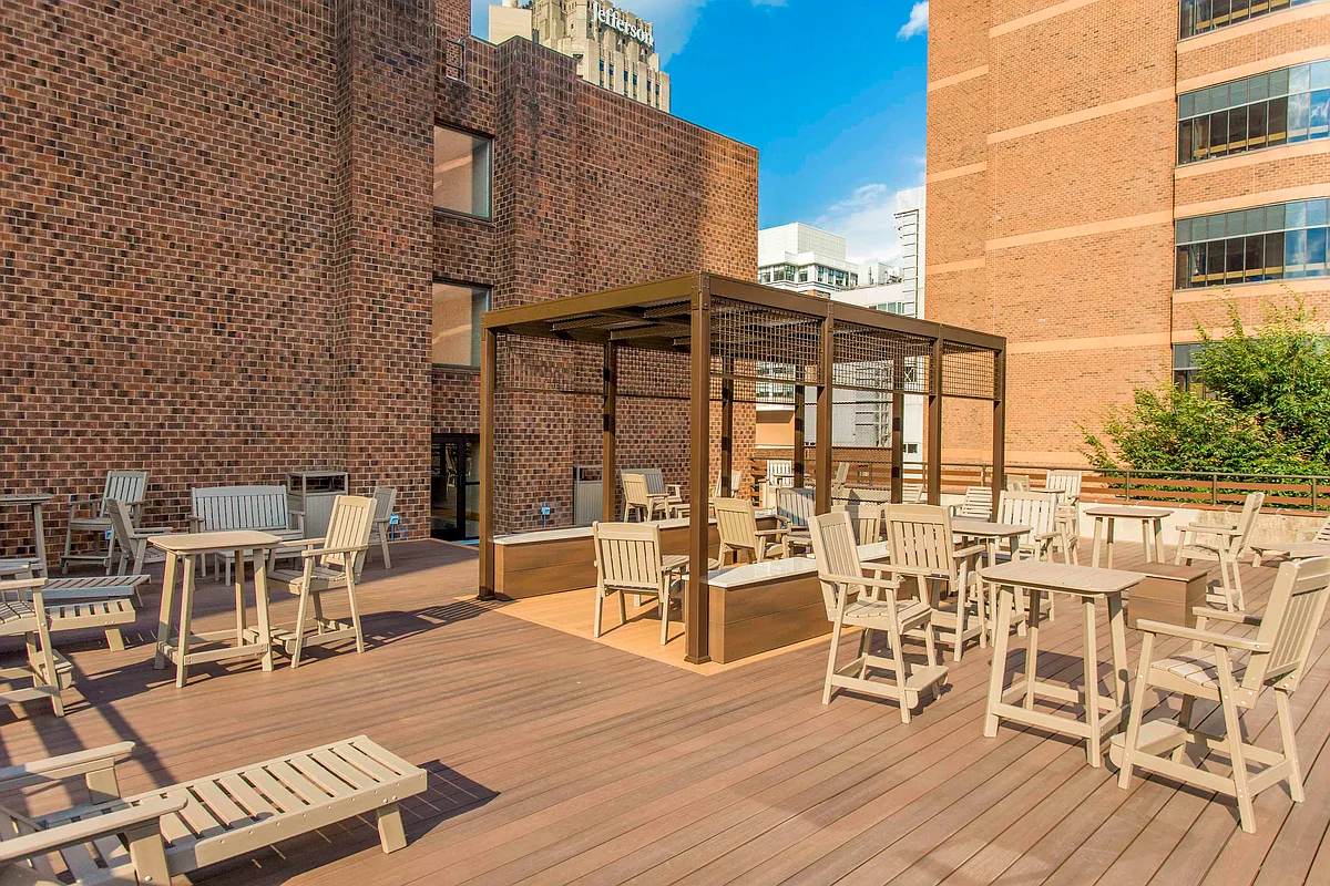 Building Photo - Barringer Residences