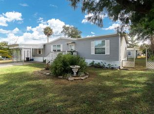 102 Pine Lake Dr, Satsuma, FL 32189