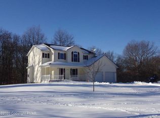 1147 Whittaker Dr, Bushkill, PA 18324
