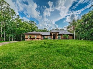 8535 Quail Run Dr, Zephyrhills, FL 33544