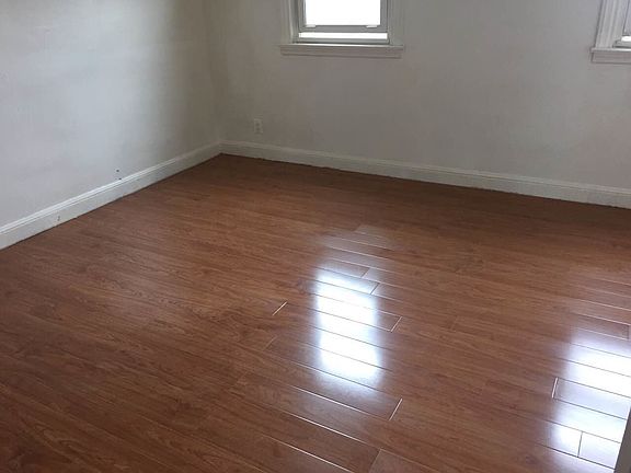 4th image of 6107 Mulberry St