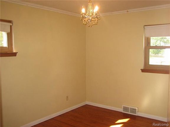 3rd image of 7023 Rosemary St